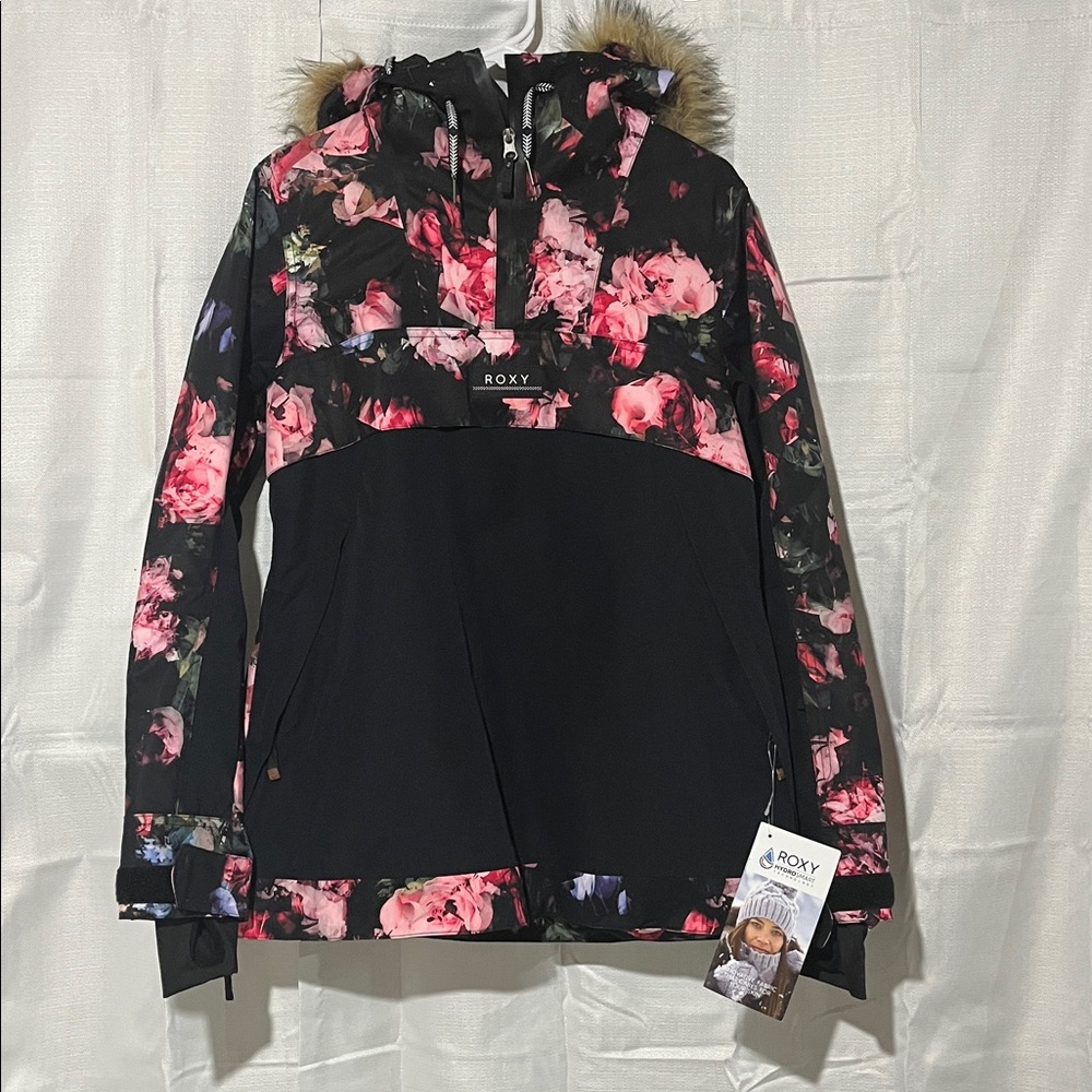 Roxy Shelter Insulated Pullover brand new size medium.